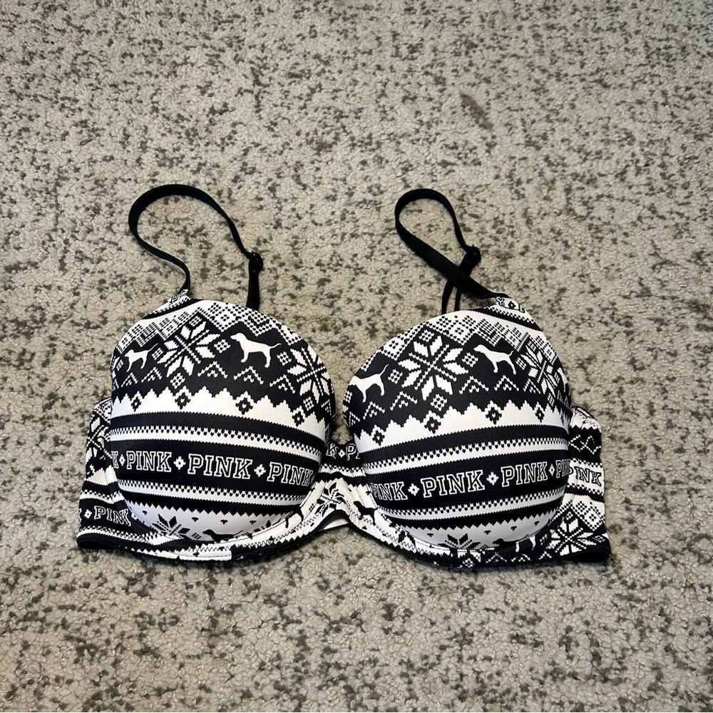 PINK Victoria’s Secret White & Black Wear Everywhere Lightly Lined Bra Size 32D